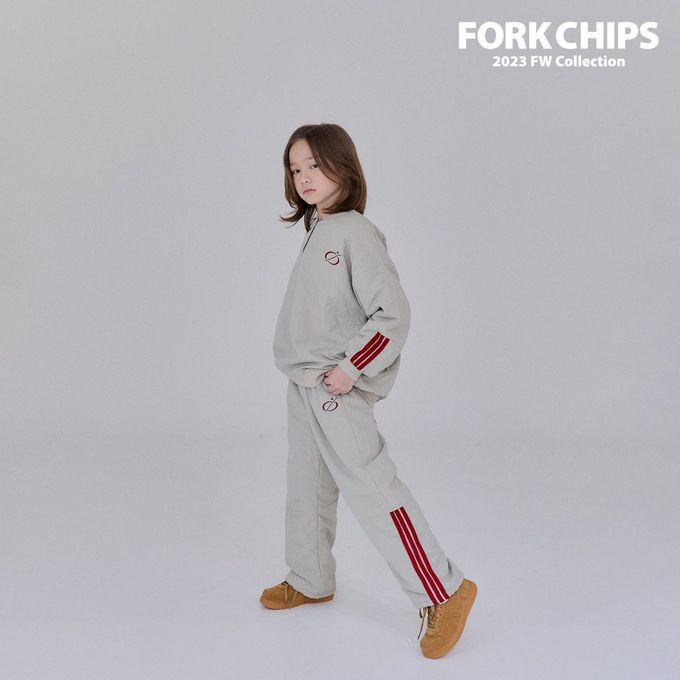 韓國 FORK CHIPS - 鬆緊腰穿越星星防風休閒長褲-灰卡其