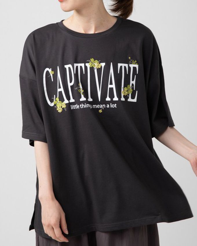 日本 gleam - 花朵刺繡英文標語天竺棉短袖T恤-白