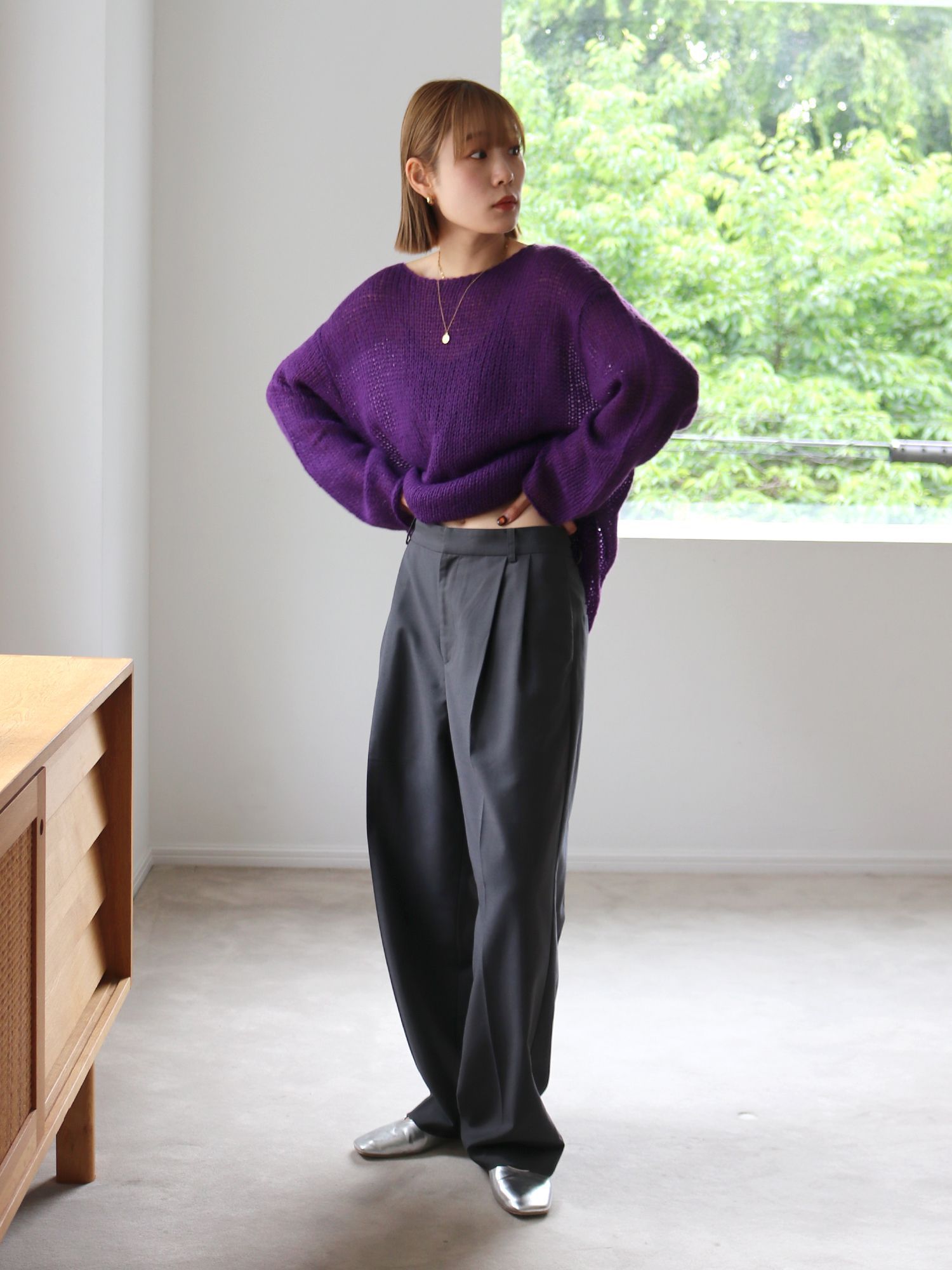 日本 Ungrid - 質感鉤針落肩針織上衣-淺灰 (F)