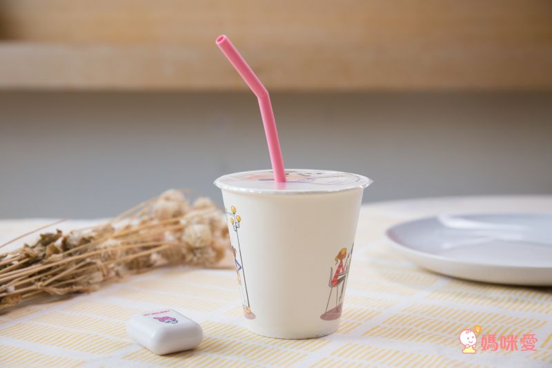 日本 Hashy - 便攜型矽膠吸管兩入組(附收納盒+清洗刷)-大耳狗-白 (直徑7mm*18.5cm)