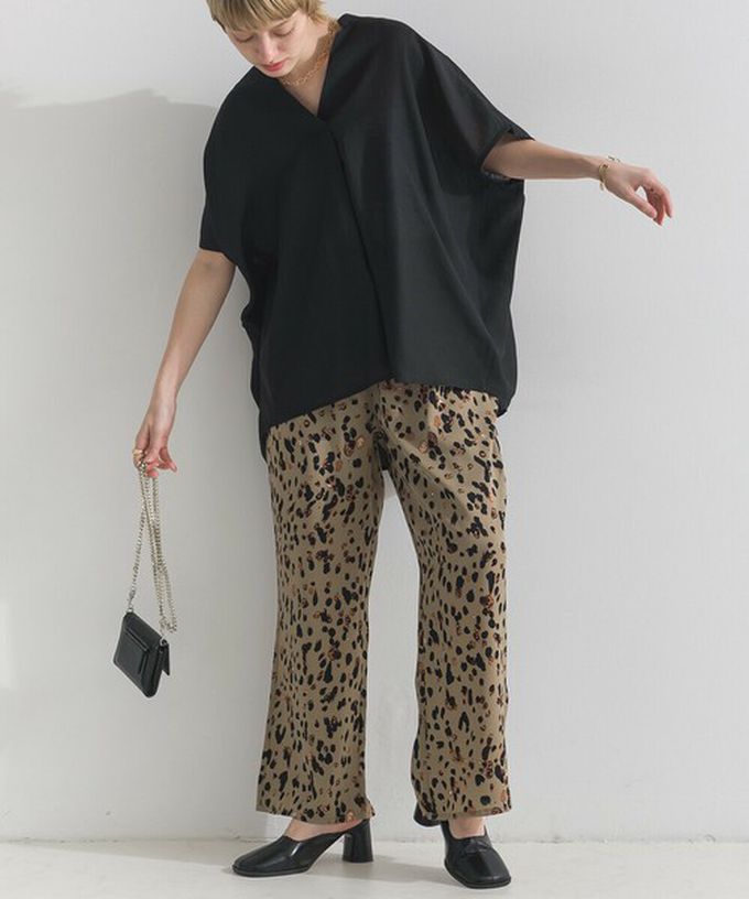 日本 le colis - [人氣款]個性派印花輕盈寬褲-葉片-墨綠x棕