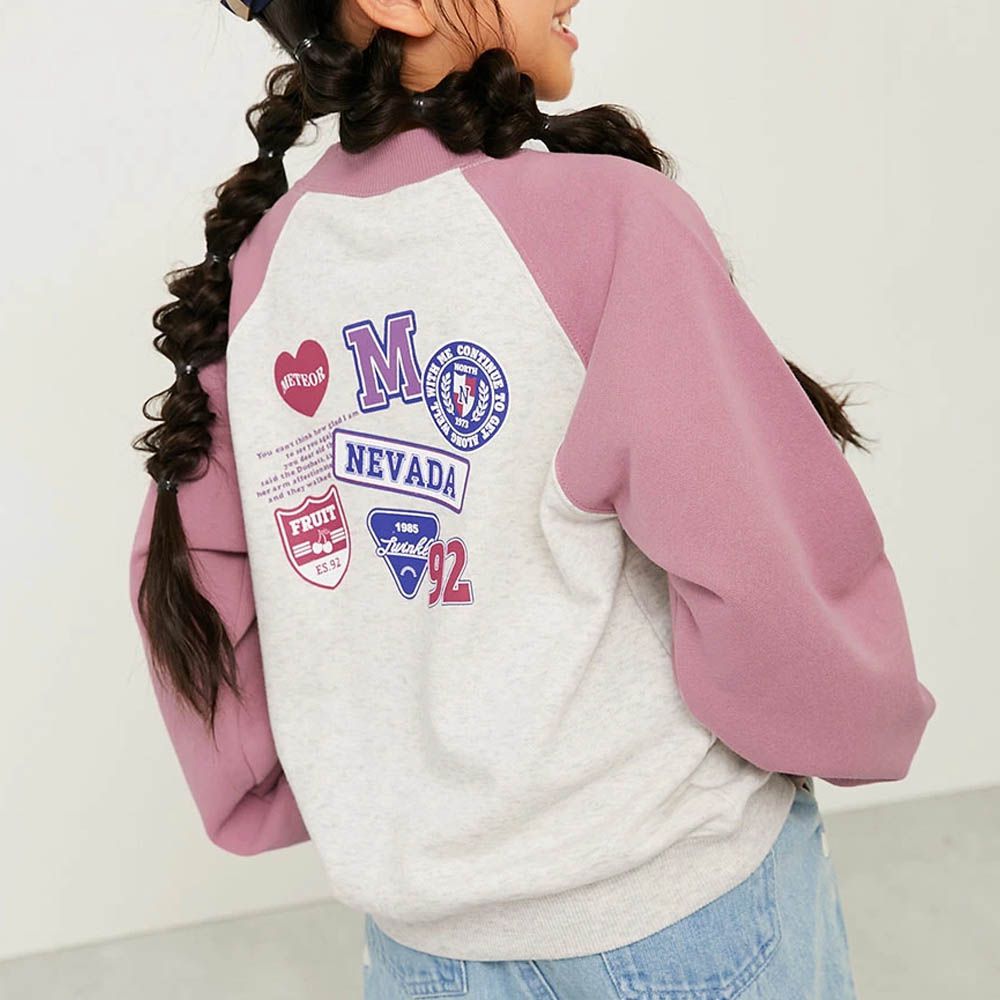 熱銷定番 女孩印花縮口長袖上衣-徽章-燕麥X粉紅