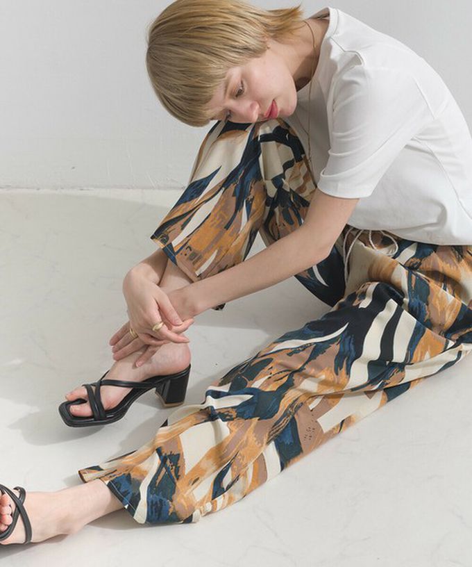 日本 le colis - [人氣款]個性派印花輕盈寬褲-葉片-藍x橘