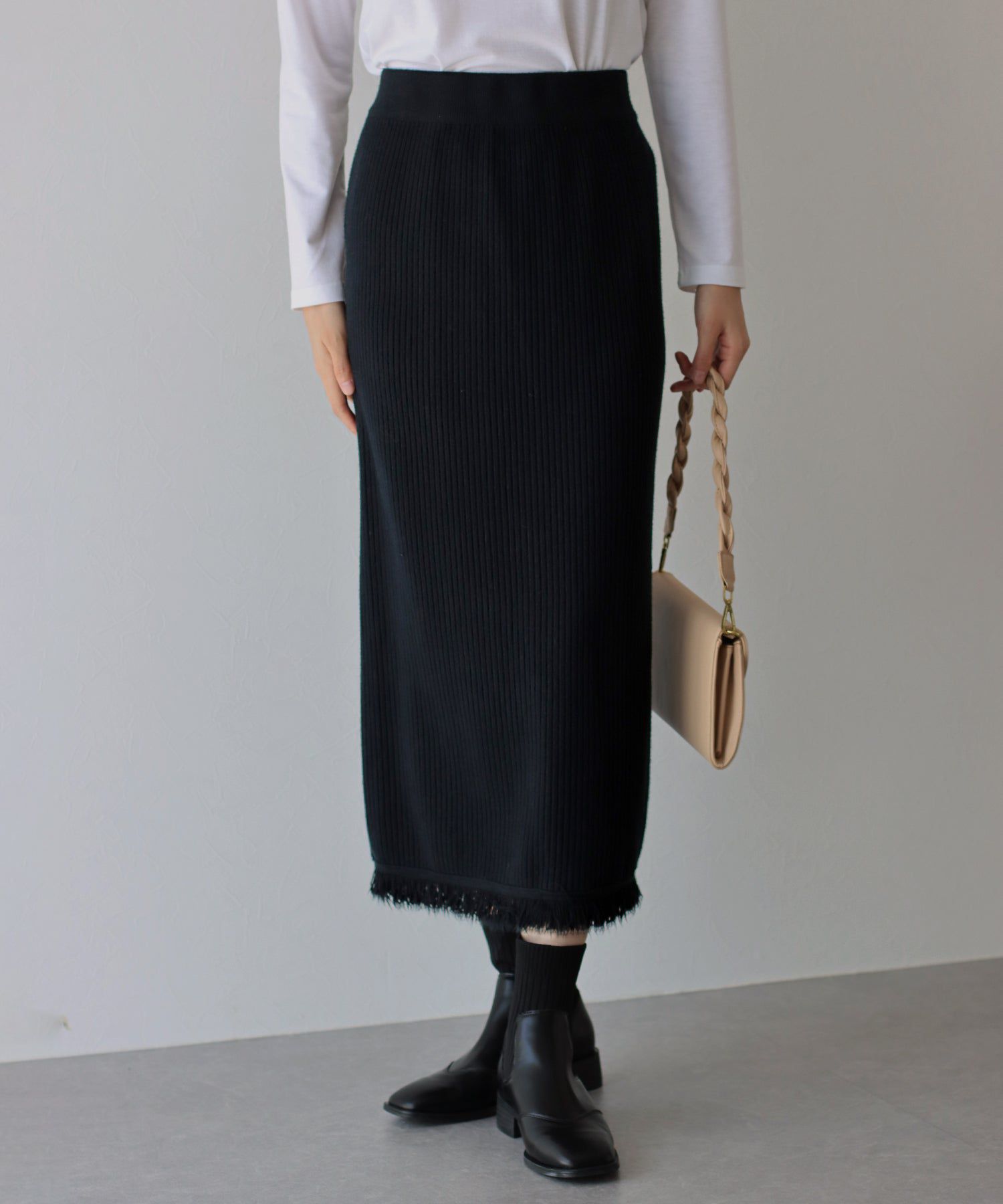 日本 BLUE EAST - 下擺流蘇俐落感針織長裙-白