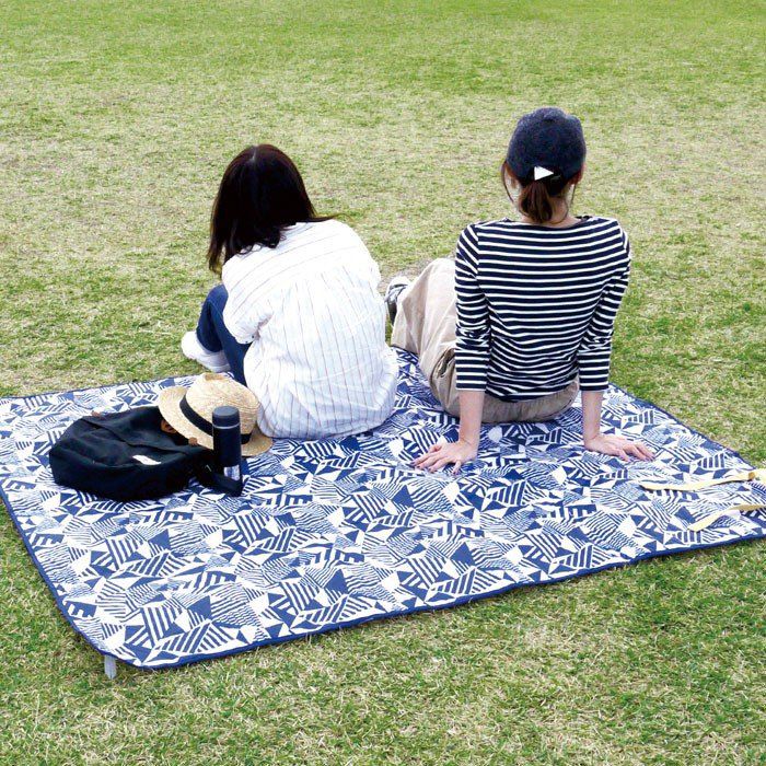 日本現代百貨 - 可機洗 撥水加工衍縫野餐墊(4-5人)-幾何三角-藍 (L(140x180cm))