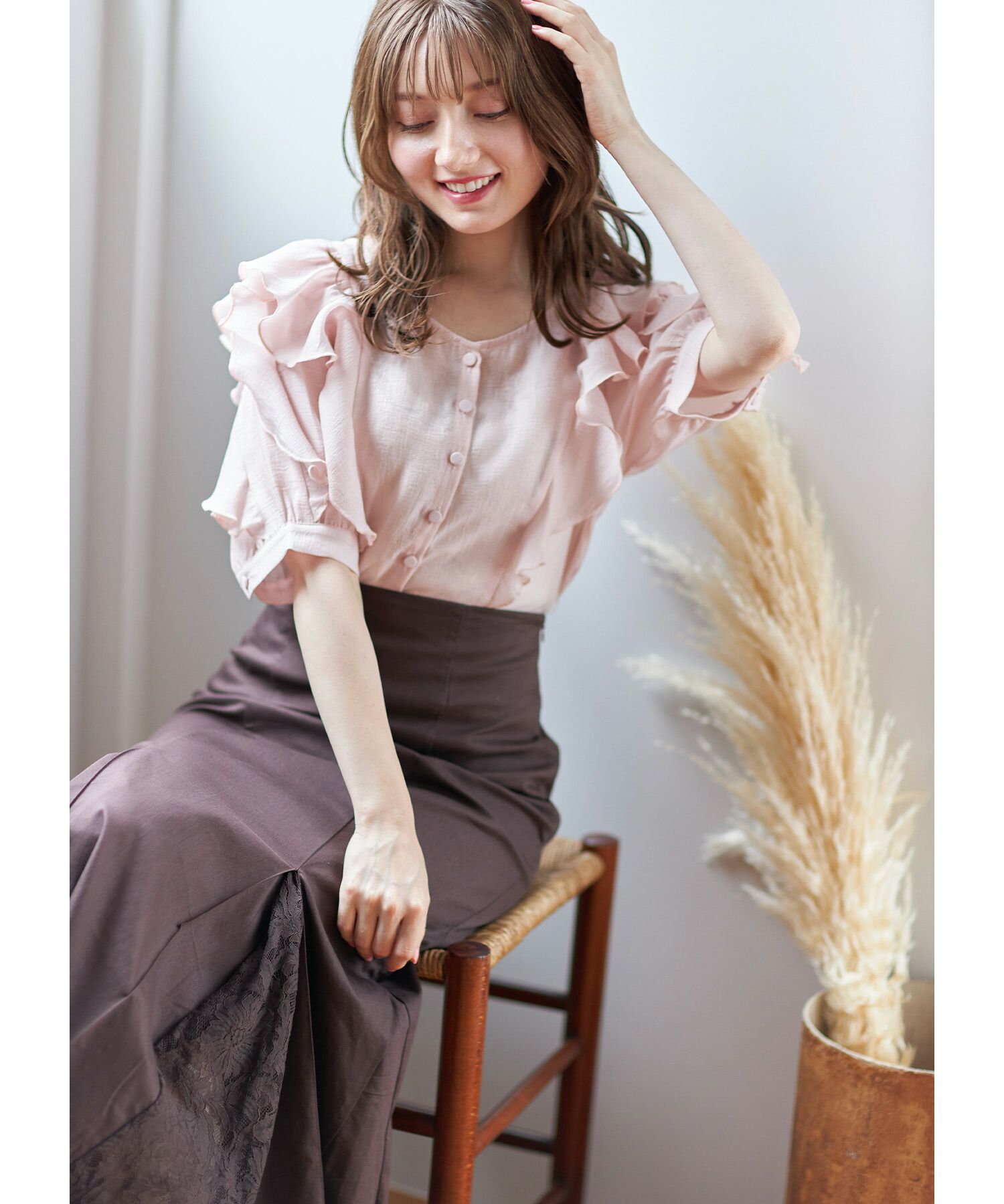 日本 tocco-closet - 優雅光澤感綁帶短袖上衣-星塵粉