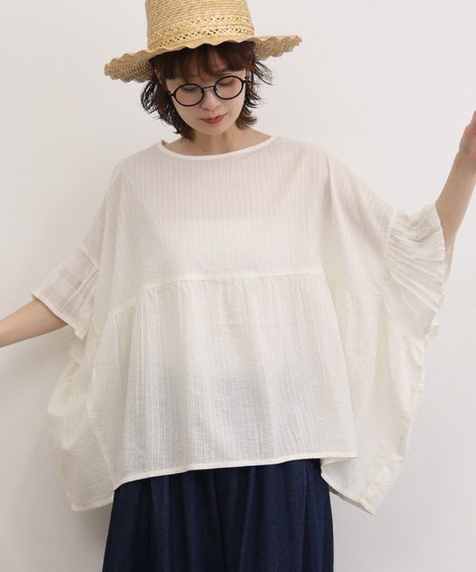 日本 Lupilien - 印度棉 緹花拼接感喇叭短袖上衣-藍紫