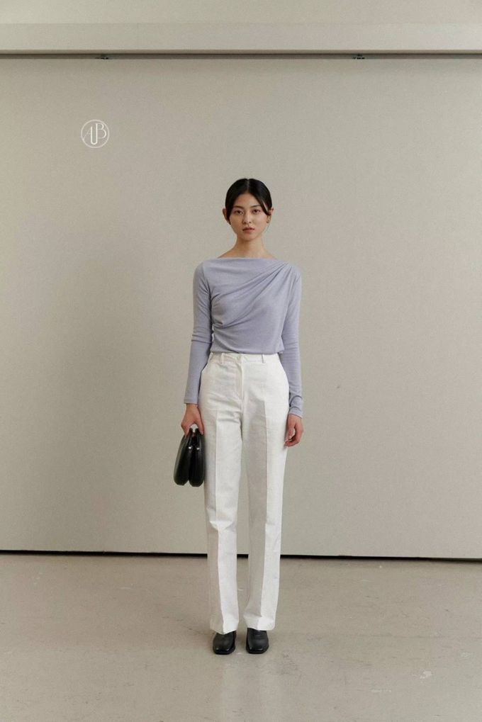 韓國女裝連線 - 不對稱抓褶一字領長袖上衣-象牙白 (FREE)