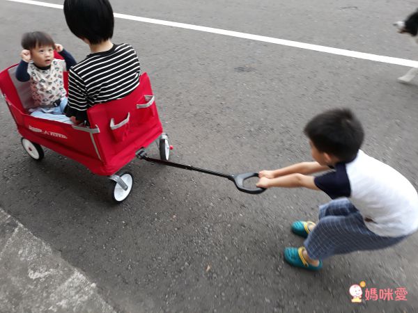 美國百年品牌 RADIO FLYER ❤ 兒童界的法拉利之稱超夯品牌！