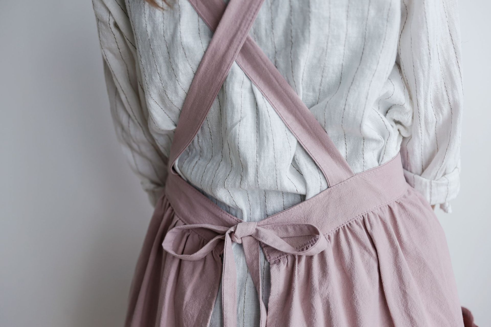 北歐文藝棉麻百褶圍裙-成人款-燕麥色