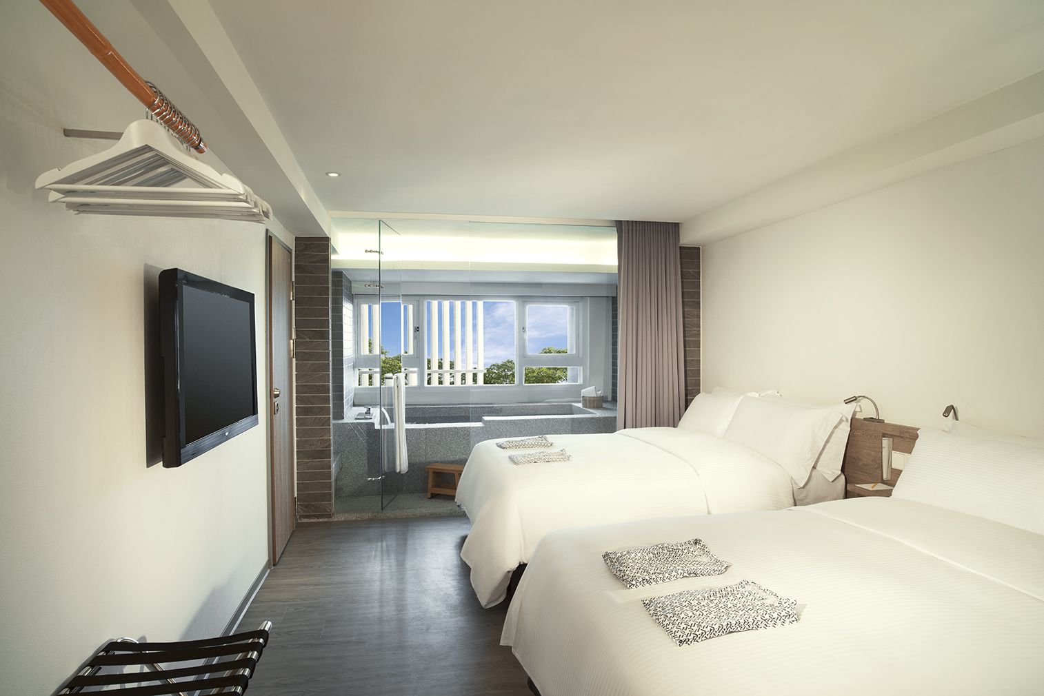 宜蘭泡溫泉吃美食｜捷絲旅礁溪館｜房內就有超大私人湯屋