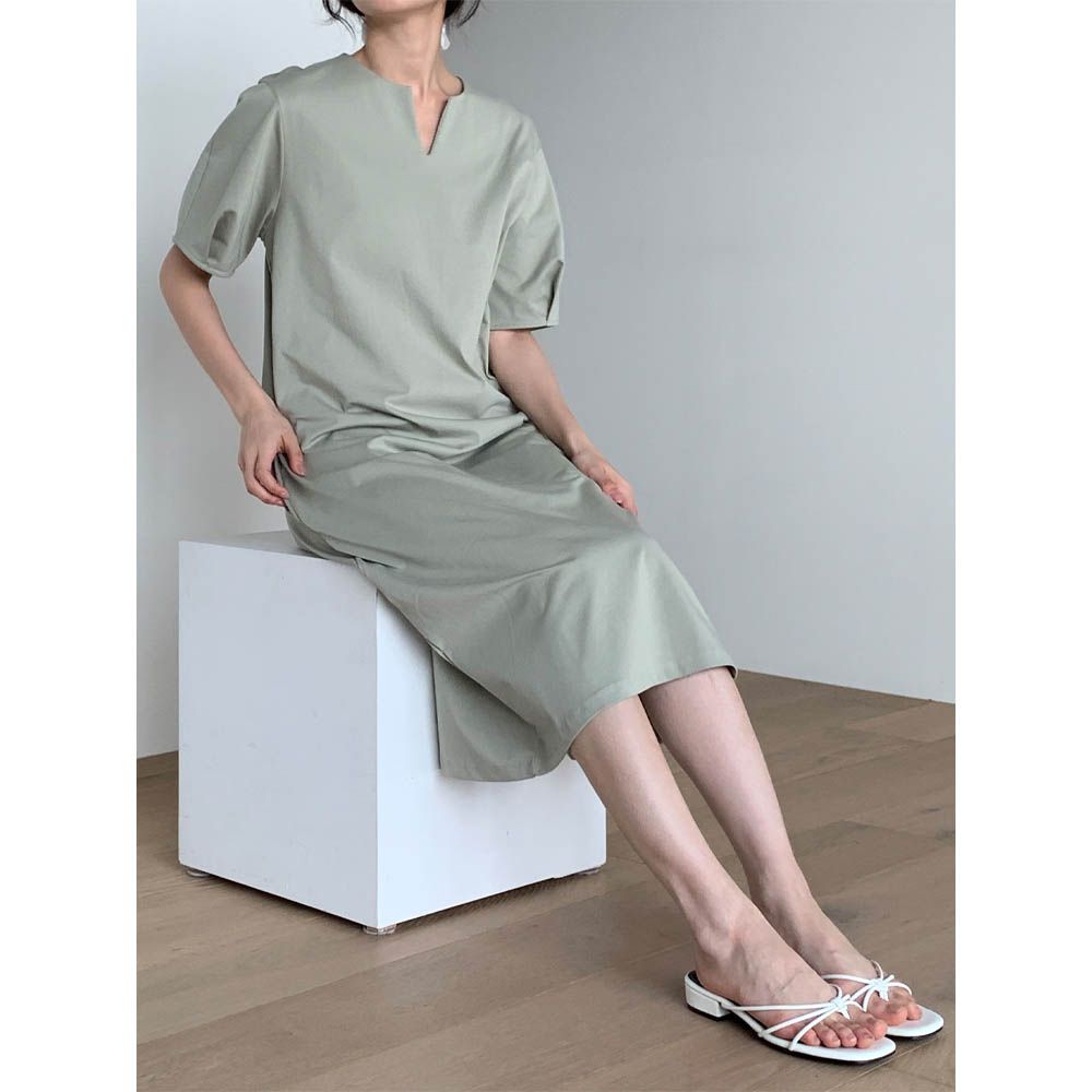 休閒小V領五分袖連身洋裝-灰軍綠 (FREE)