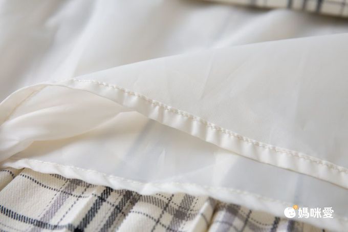 日本 BELLUNA - 優雅V領雪紡長袖上衣-可可