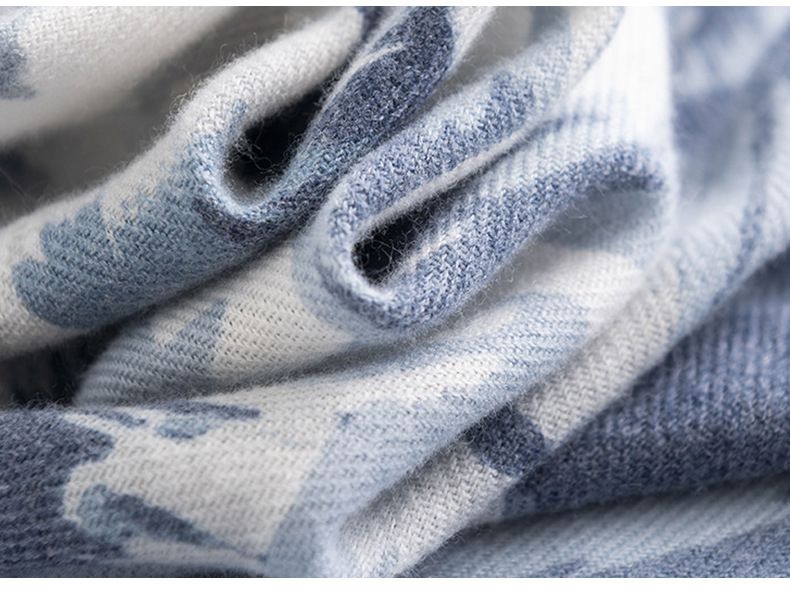 民族風渲染仿羊絨保暖圍巾-玫瑰花園-灰色 (180x60cm)