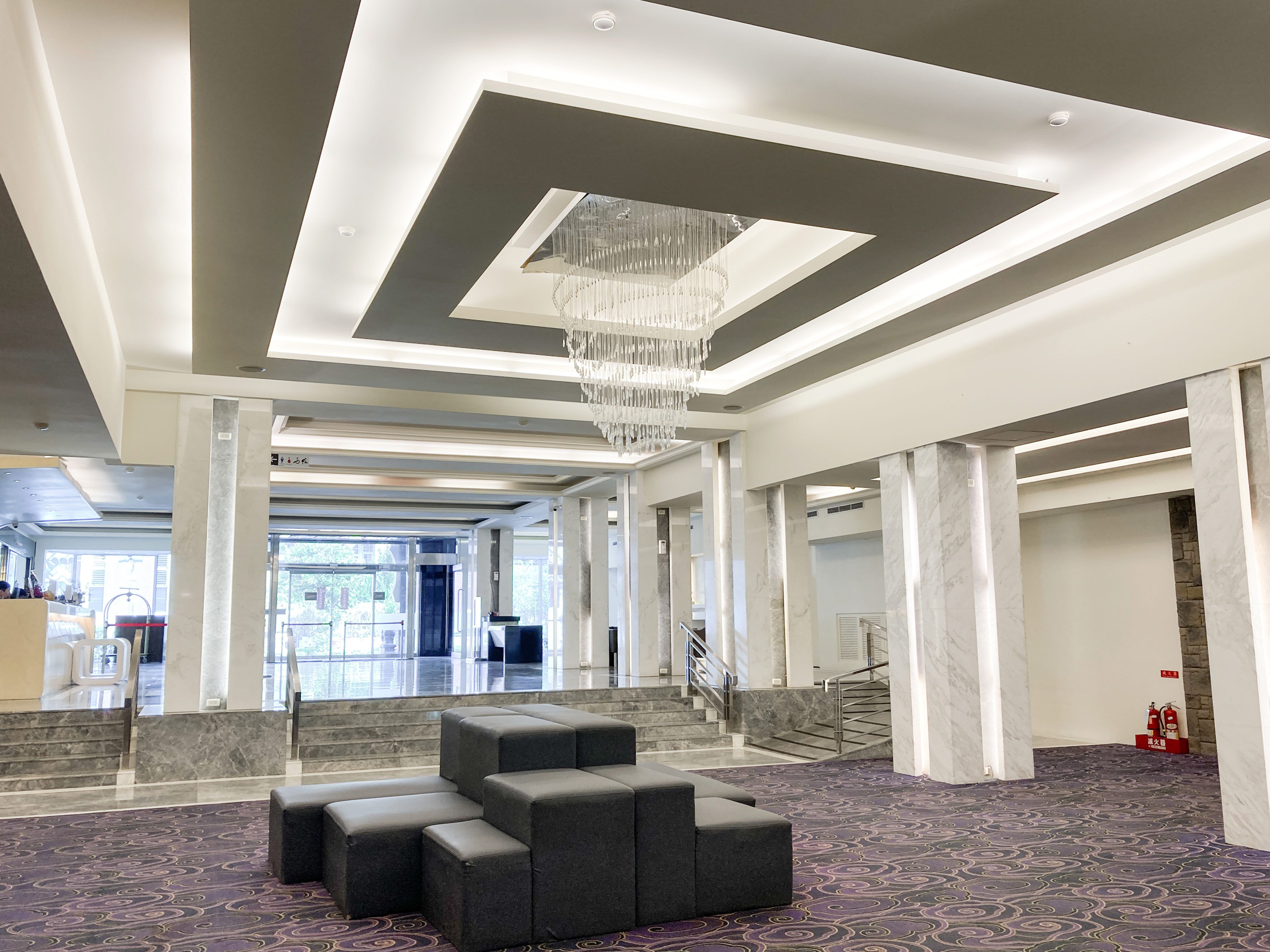 親子友善【承攜行旅 高雄六合館】破百坪賽車場 / 戶外泳池