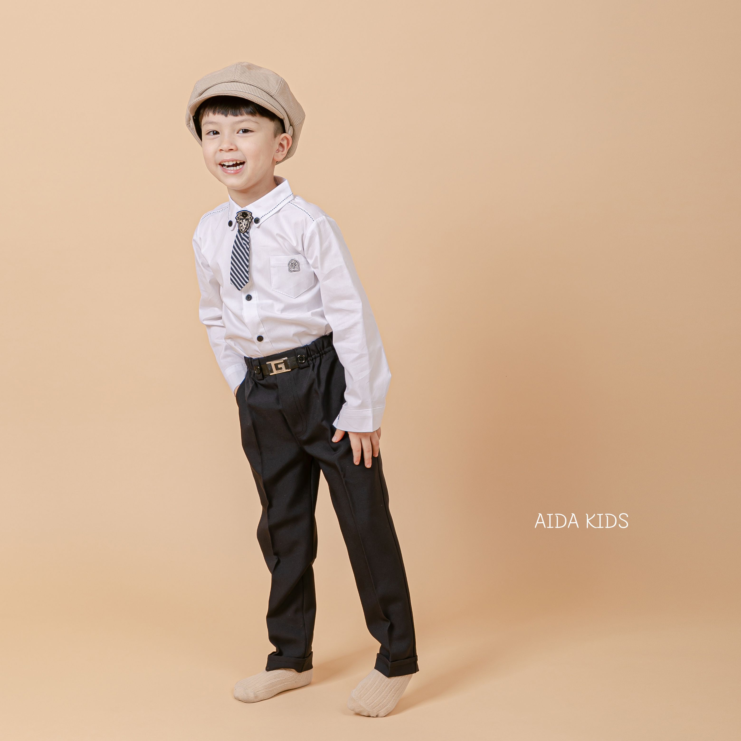 韓國 AIDA - 裝飾腰帶鬆緊腰直筒長褲-基本款-黑