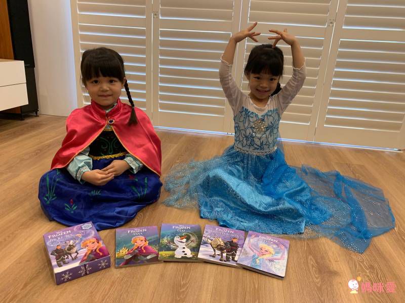 迪士尼英文新書來囉♥♥♥ 冰雪奇緣/海底總動員透過卡通人物加深孩子共讀的印象♬