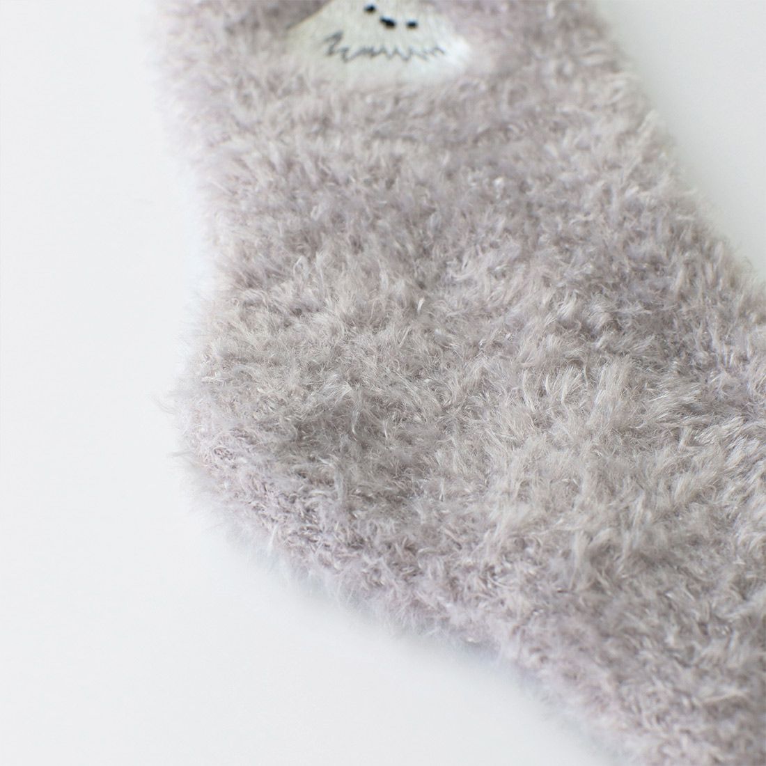 日本 TOMO - 可愛動物刺繡毛絨保暖襪-黃藍鸚鵡-桃粉