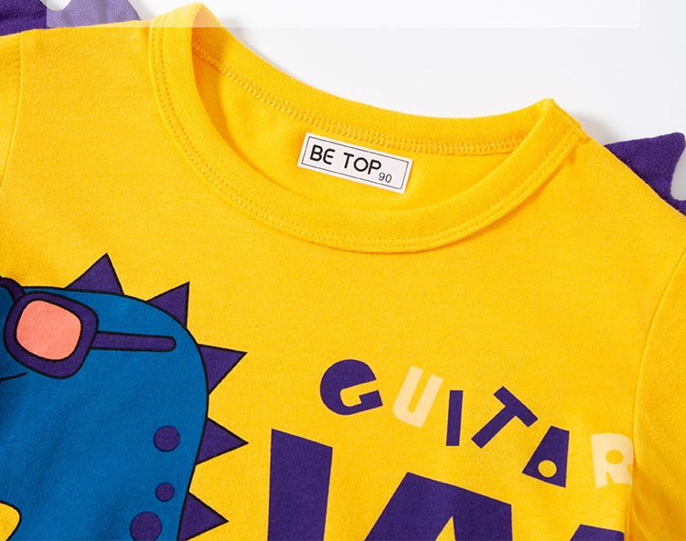 BE TOP - 純棉立體短袖上衣-恐龍滑板海報-白色
