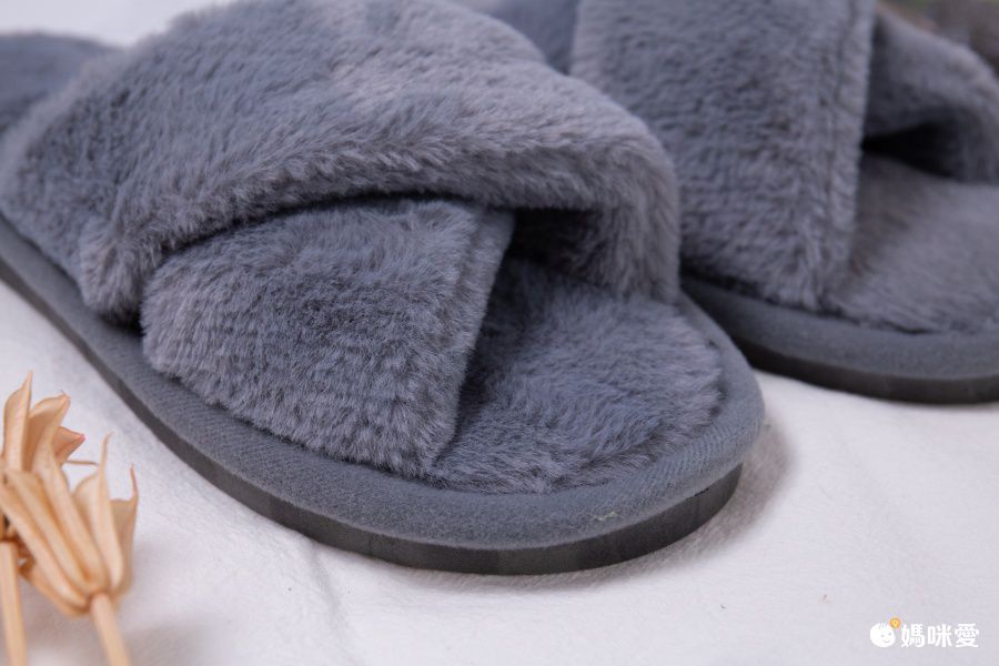 毛毛保暖室內拖鞋-交叉綁帶款-粉色