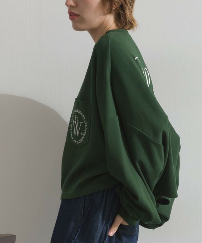 日本 Lupilien - 背後英文印花寬鬆休閒短版上衣-海軍藍