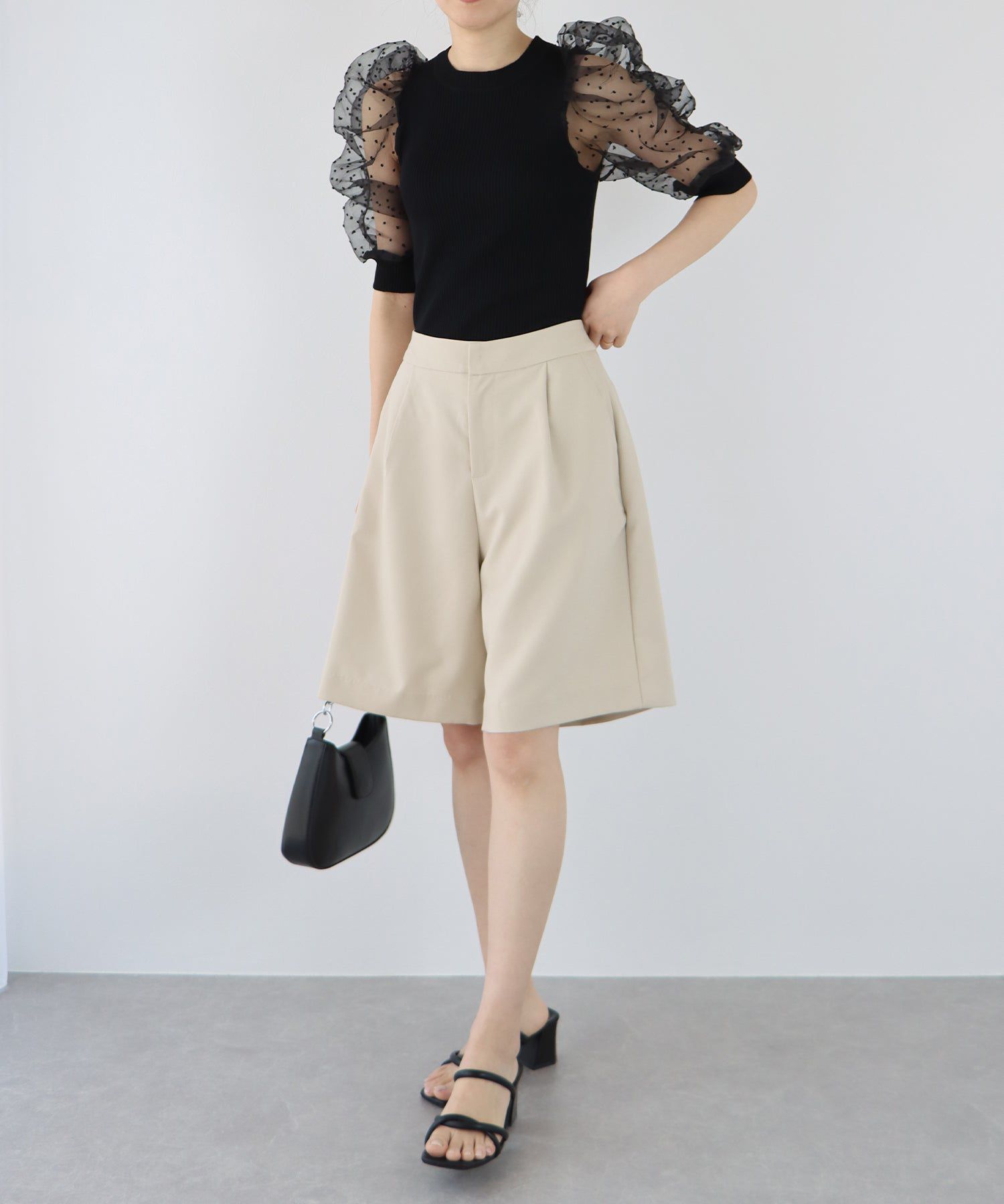 日本 BLUE EAST - 夢幻薄紗拼接五分袖上衣-黑x黑