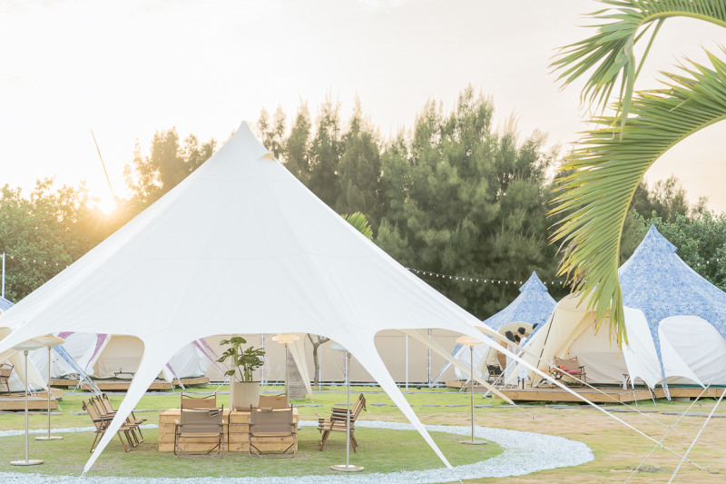 蟬說: 夕陽漫漫 Slowly Sunset Glamping - 平日入住-[豪華露營 5 米水滴帳]/四人房兩大床一泊二食再贈下午茶-12歲(含)以下孩童免費兩位可共食-優惠效期至 2024/01/31