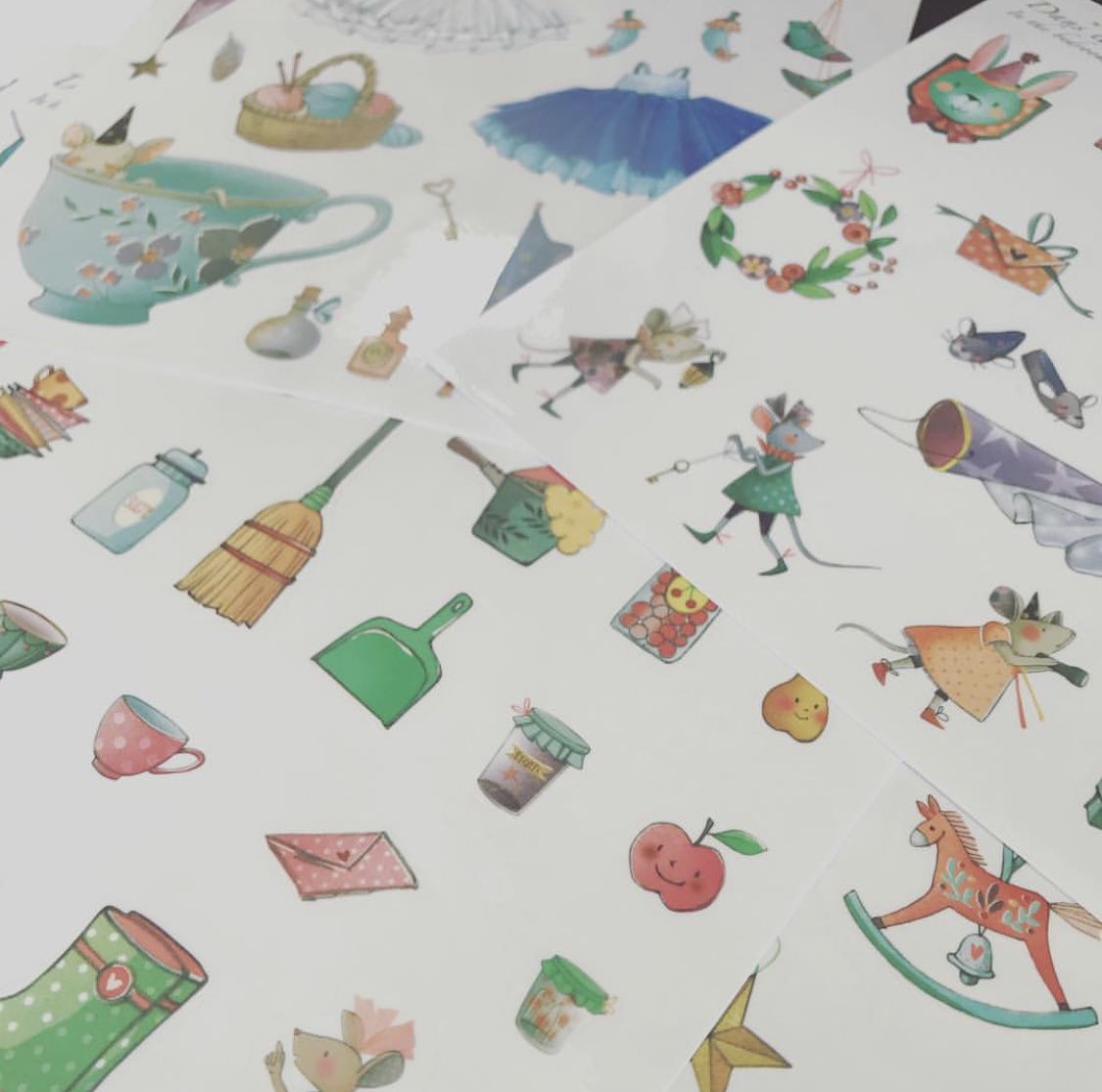 Moulin Roty - 塗鴉貼紙冊-魔法老鼠