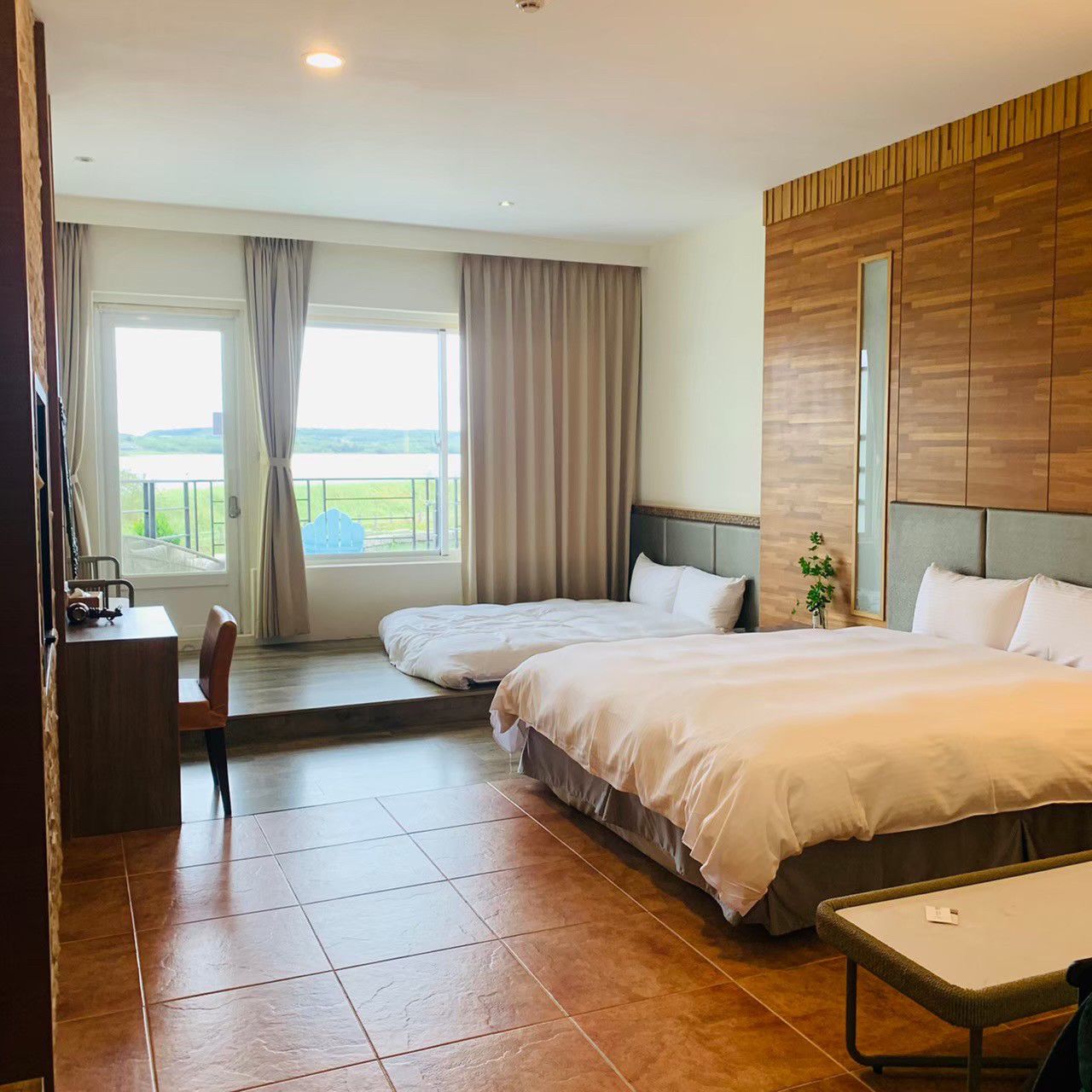 戀戀星辰湖畔莊園星光館 - 平日入住-花園家庭四人房含四客早餐住宿券-優惠效期至 2024/02/28