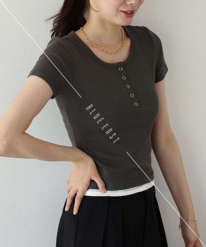 日本 BLUE EAST - 亨利領合身美型短袖上衣-黑