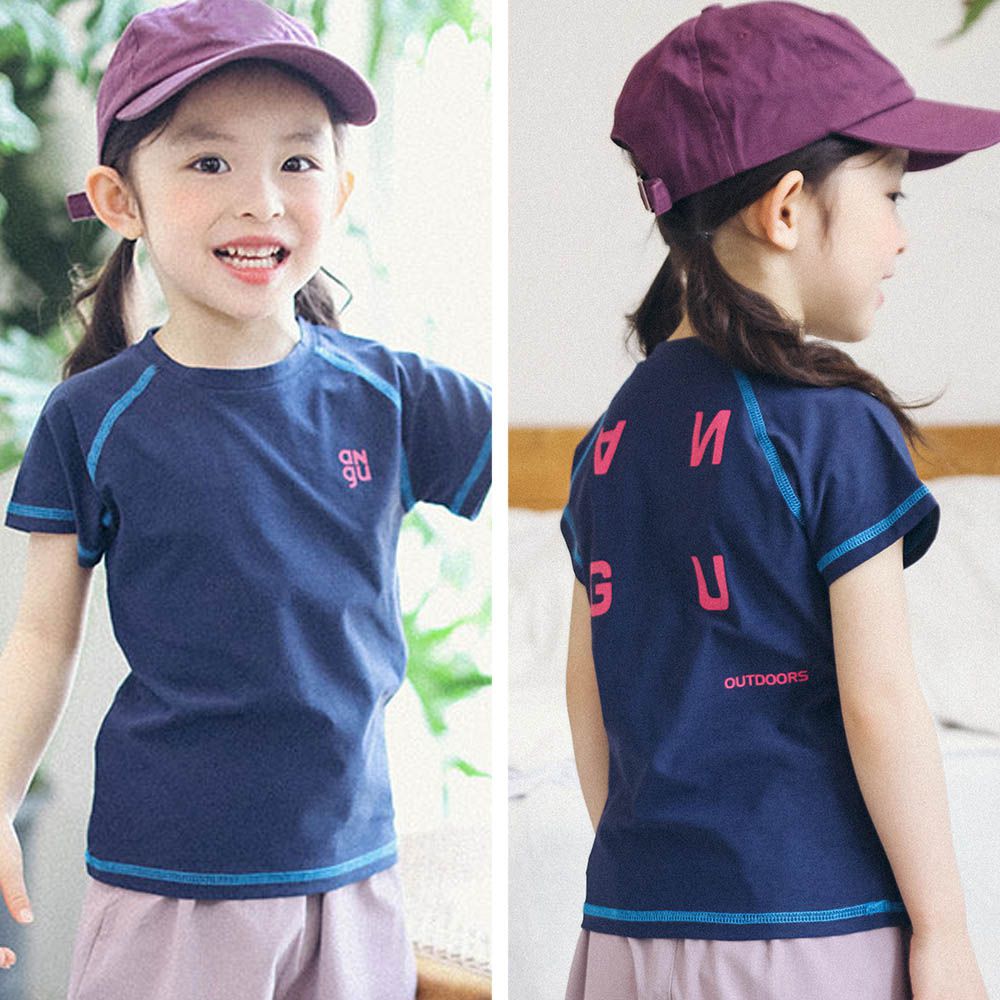 棉質圓領短袖上衣-翻轉字母-藏青色