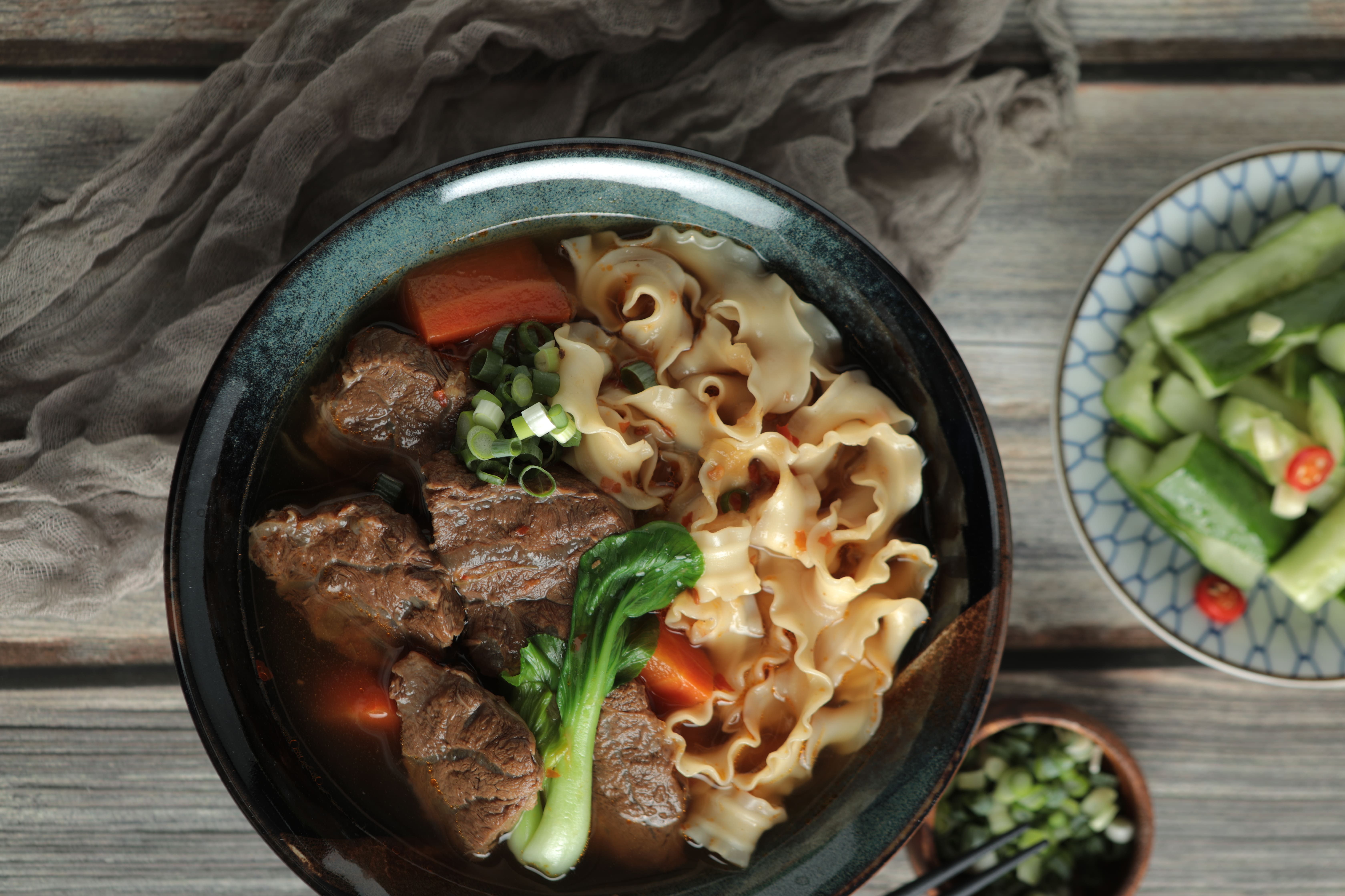 CookInn - 999 親子嚐鮮優惠組-紅燒牛肉湯1包＋蔬菜滿滿義大利肉醬1包+鮮香菇肉羹1包+青花椒鹹豬肉1包