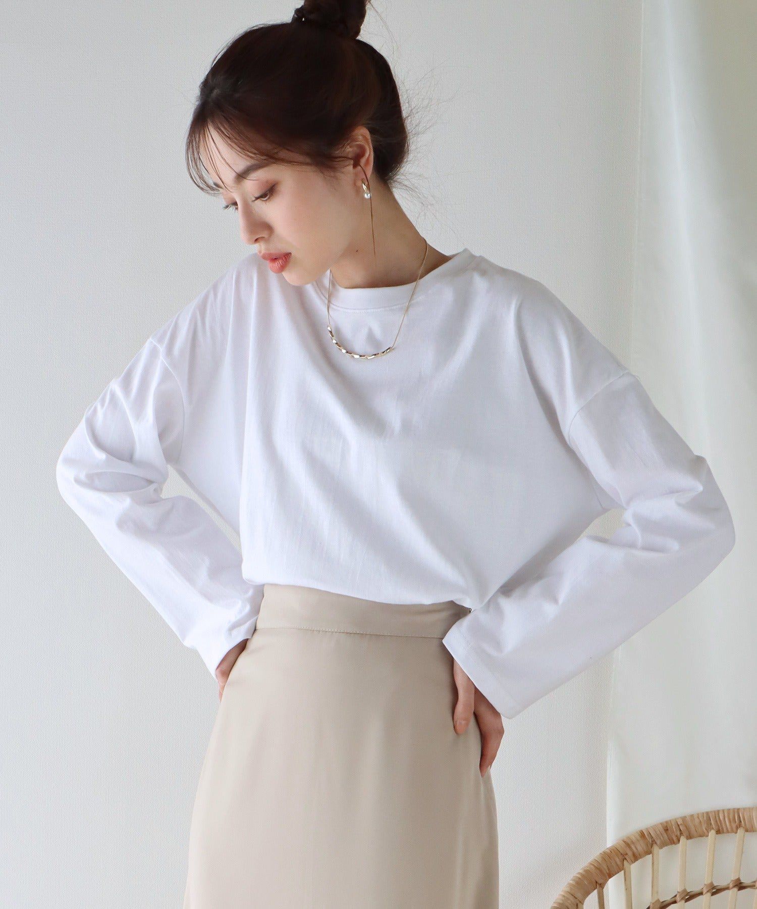 日本 BLUE EAST - 圓領百搭柔軟薄長袖上衣-條紋-深藍