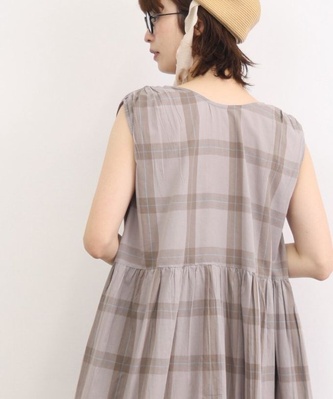 日本 Lupilien - 100%印度棉 清爽格紋開襟無袖洋裝-灰褐