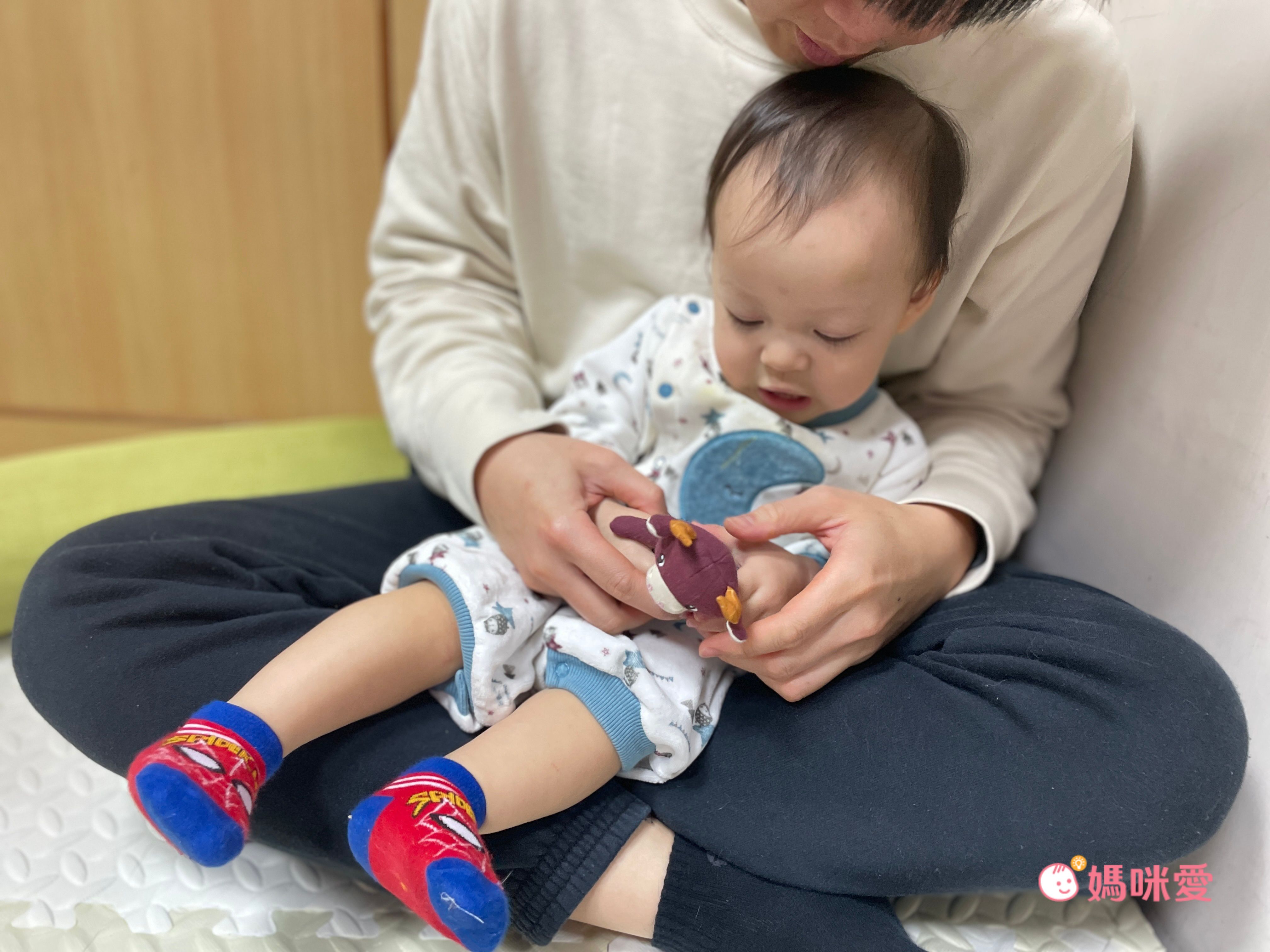 刺激五感【 比利時 Lilliputiens 】新生兒玩具｜寶寶布書