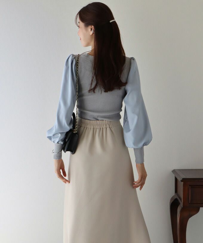 日本 BLUE EAST - V領羅紋拼接泡泡長袖上衣-藍灰