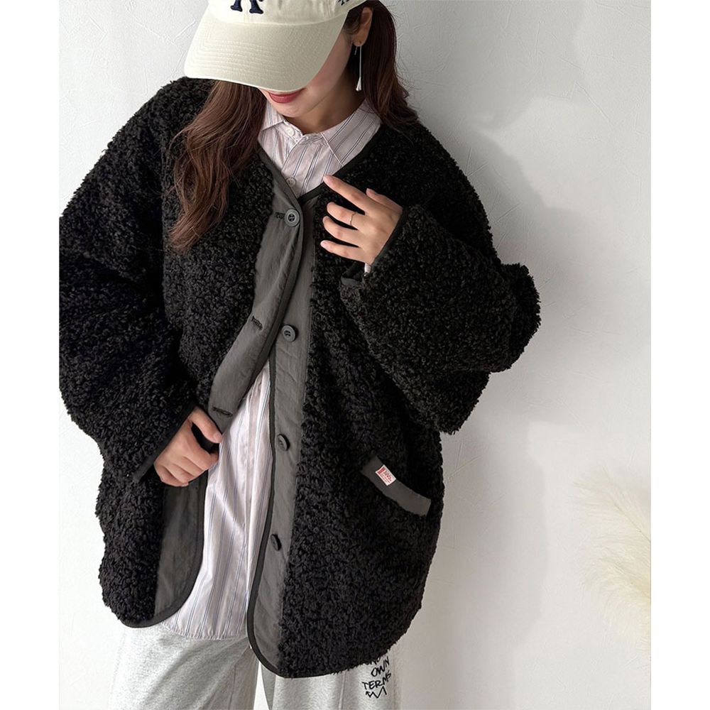 Java 異素材保暖毛絨無領寬版外套-黑