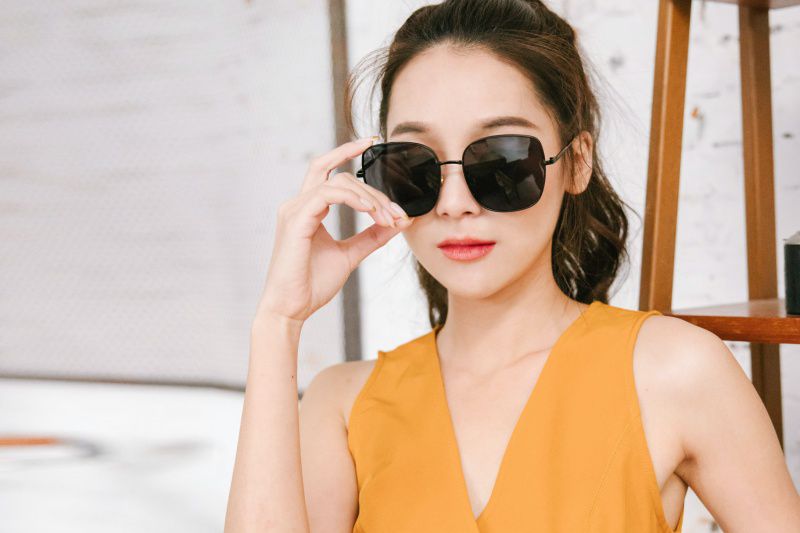 ALEGANT - 韓系超人氣夜幕黑微方黑細框偏光墨鏡│UV400太陽眼鏡