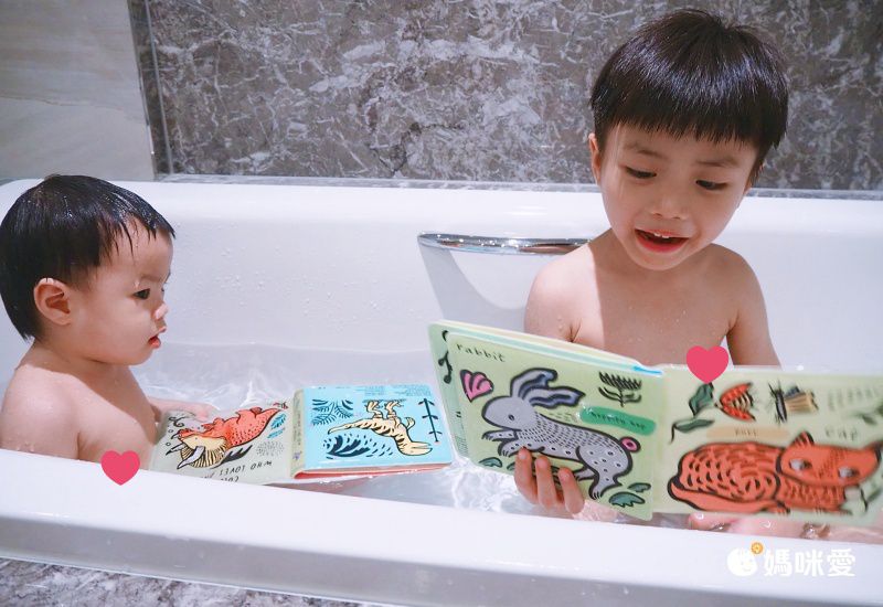 一碰水，就變色！0～1歲寶寶愛上洗澡的好夥伴
