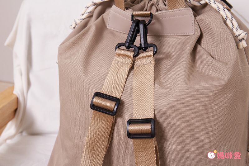 日本 COOCO - 環保材質仿皮俐落造型大容量托特包-淺米杏 (W30*H28*D14cm)