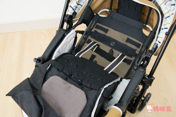 Combi Sugocal 推車