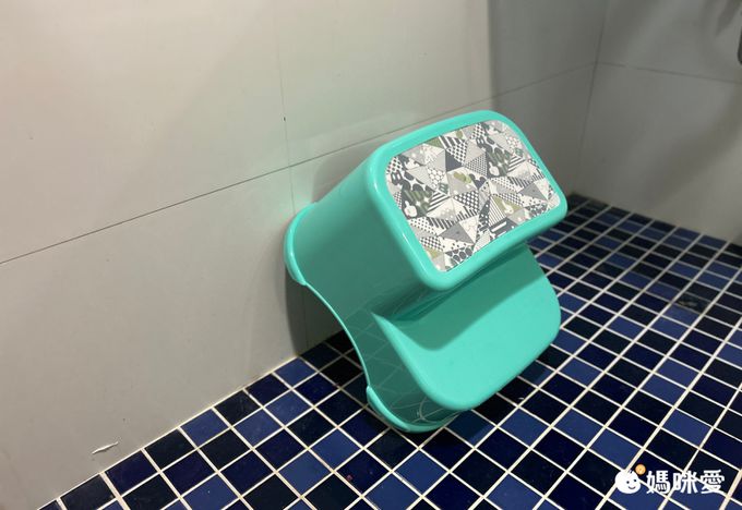 akachan honpo - 兩段階梯腳踏台-迪士尼-淺綠色