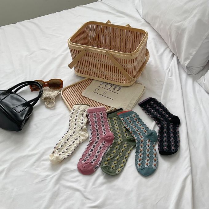 韓國Marian - 花紋鬆餅格紋中筒襪-橄欖綠 (Free)