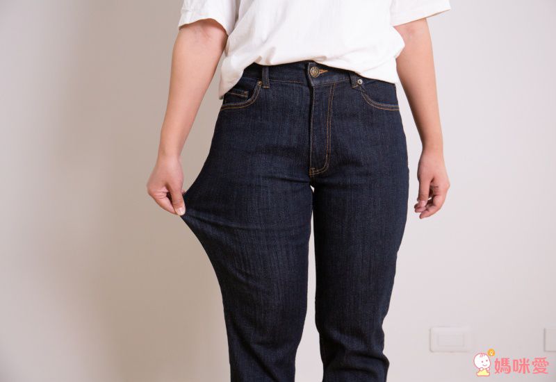 日本 zootie - 雨天對策 防潑水彈性直筒純棉牛仔褲-藏青