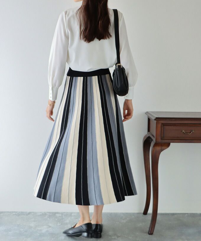 日本 BLUE EAST - [店員推薦] 撞色修身針織長裙-水藍x米杏