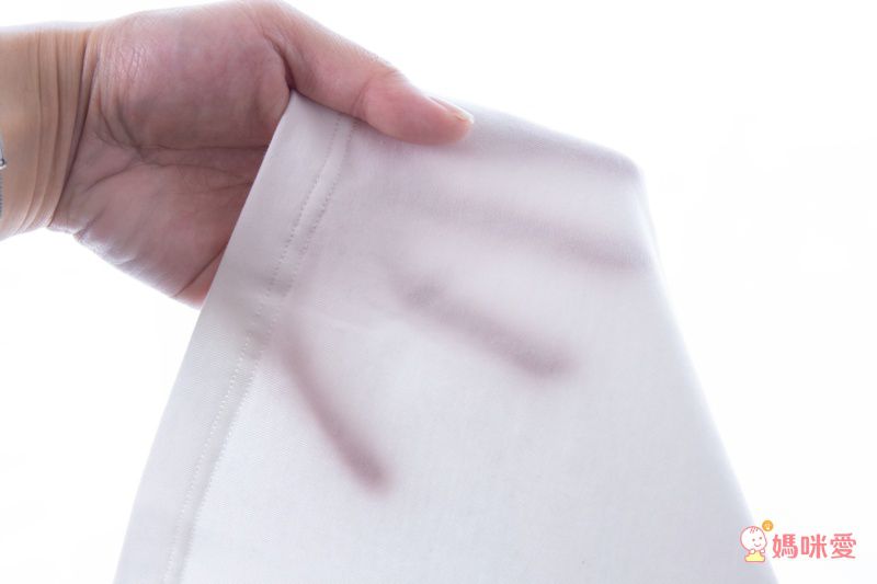 舒適微彈棉質吊帶背心-小小草莓