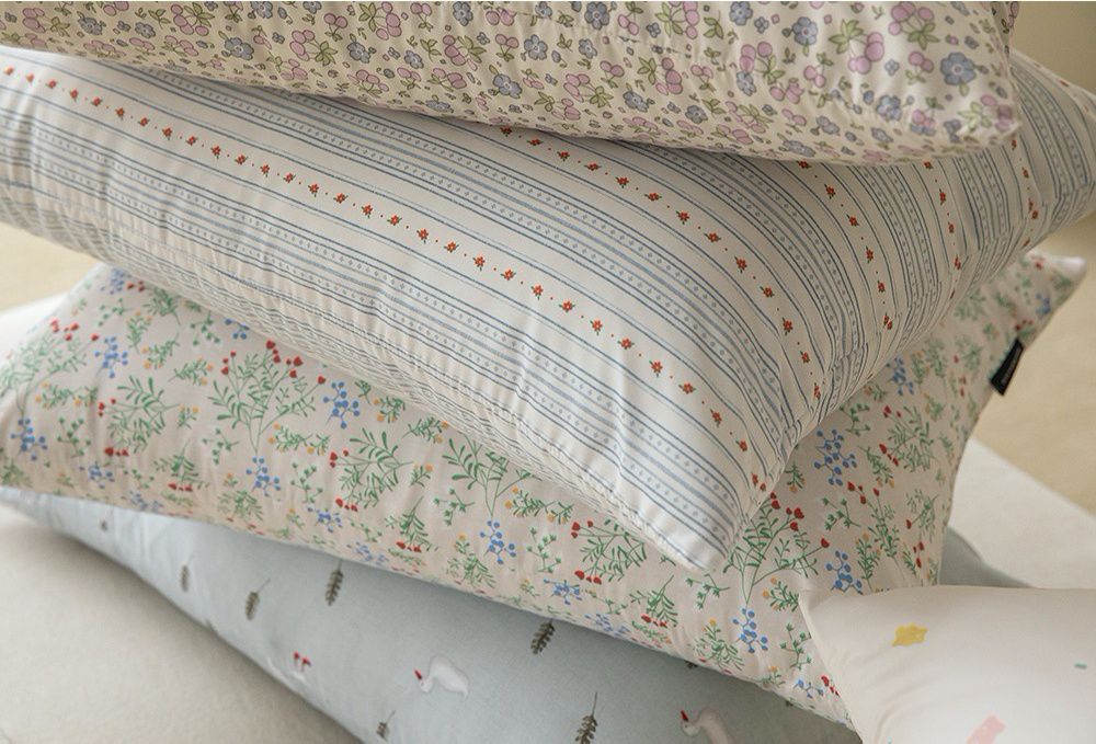 韓國 Maatila - 超細纖維桃皮感枕套-藍色鴨鴨 (50X70cm)