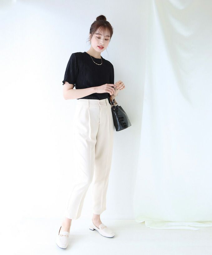 日本 BLUE EAST - 修身打褶後腰鬆緊錐形西裝褲-粉紅