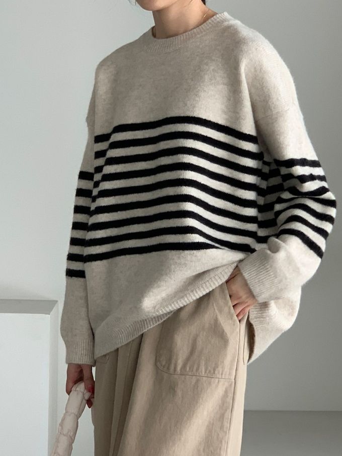 韓國女裝連線 - 條紋點綴寬鬆版型針織上衣-燕麥杏 (FREE)