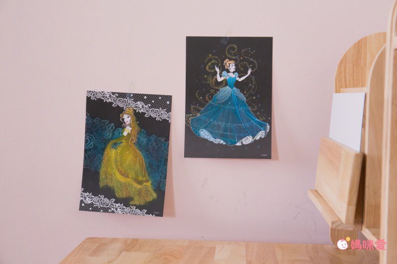 日本文具代購 - B5尺寸繪圖本(黑底)-迪士尼公主